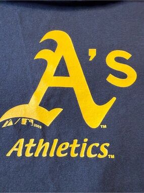 Oakland A’s, Majestic, black T-shirt, men’s yellow and black logo MLB